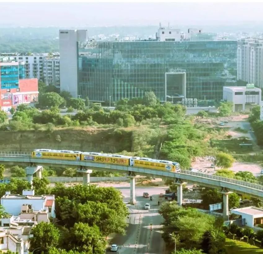 Luxury residential apartments in Gurugram premium corridor