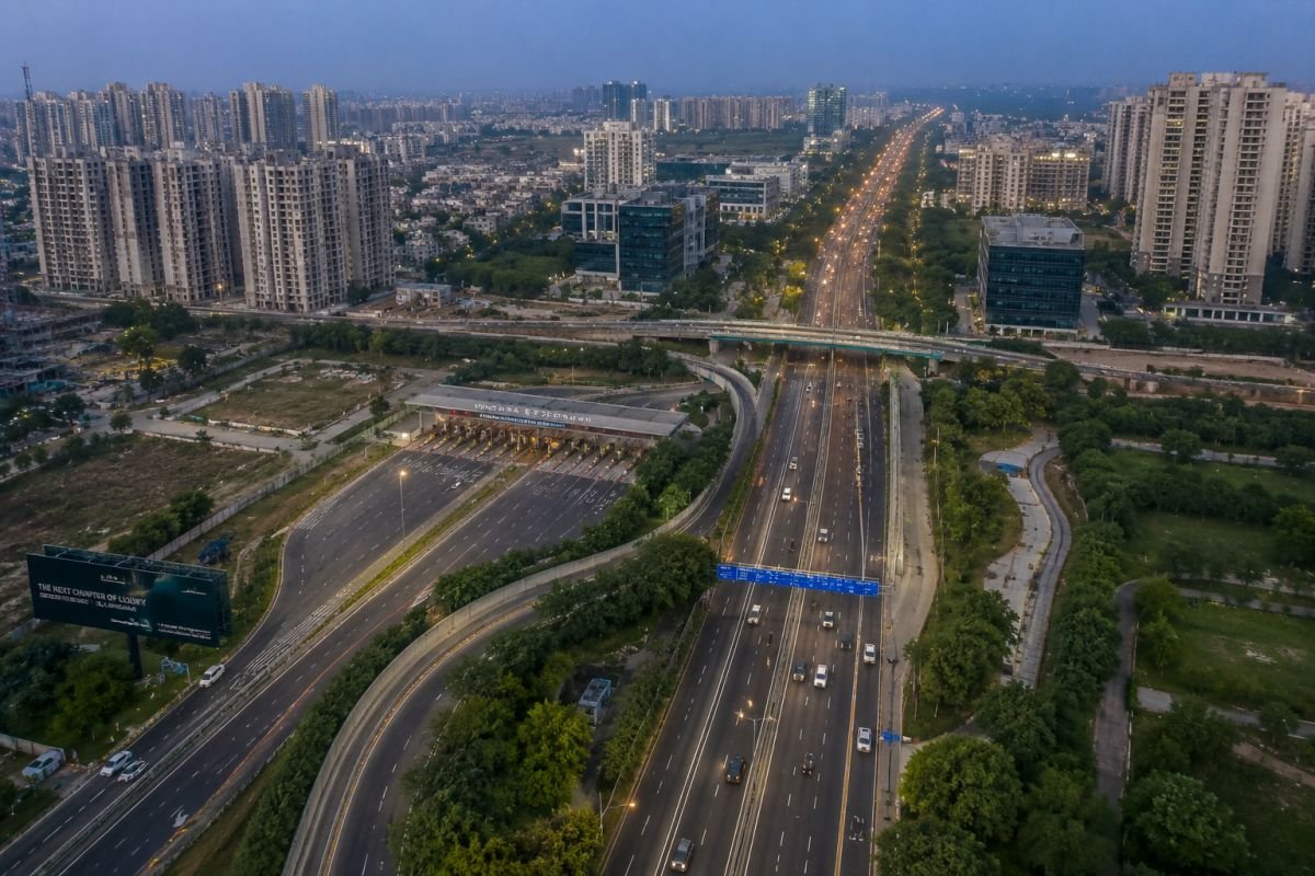 Dwarka Expressway connectivity near Sector 102 Gurgaon