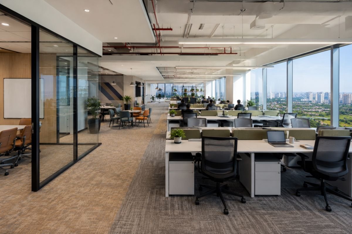 Reach Airia Corporate Tower office floor plate layout