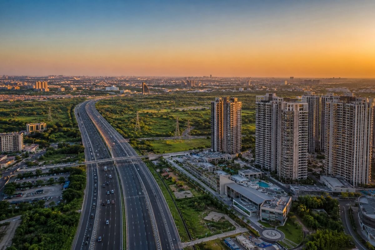 West Delhi buyers moving to Dwarka Expressway for modern homes in Gurgaon